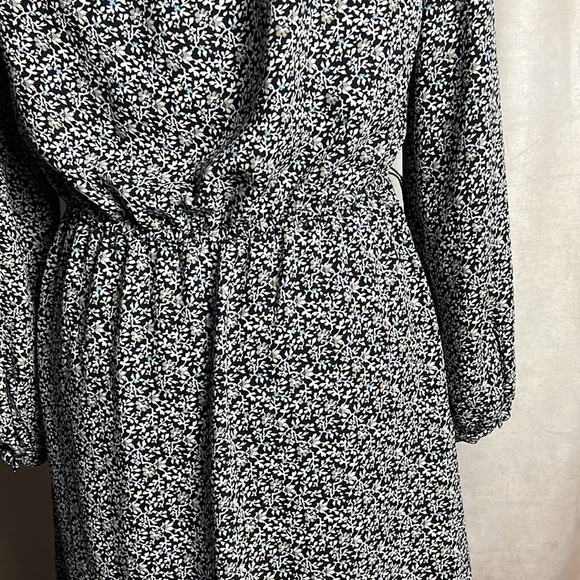 Loft Petite Floral Dress Like New Black Blue White Designs 8P - Picture 6 of 8